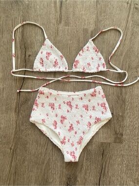 Wanderlust Swin X Posse White, Red And Pink Floral Bikini Set, Small, As New